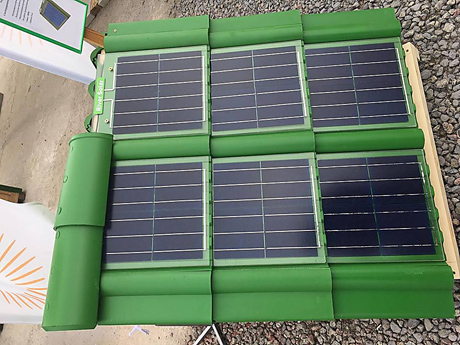 Фото новости: Николаевский студент разработал «солнечную черепицу»: тестовую крышу установят на полигоне в Матвеевке Свежие новости: Николаевский студент разработал «солнечную черепицу»: тестовую крышу установят на полигоне в Матвеевке