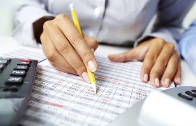 Фото новости: В Украине введут профессиональный праздник финансистов Свежие новости: В Украине введут профессиональный праздник финансистов