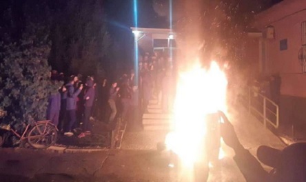 Свежие новости: В Прилуках пошли на штурм отделения МВД из-за гибели подростка, отстранен шеф полиции. Что известно о трагедии