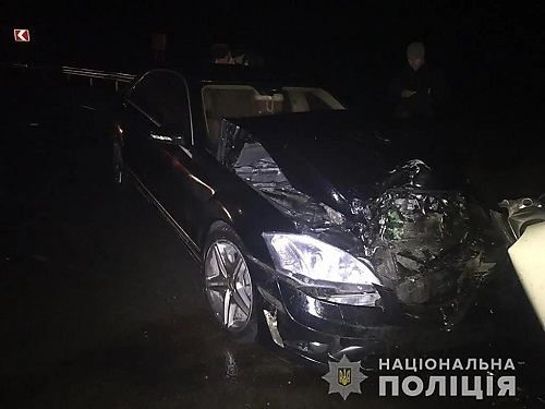 Свежие новости: В Николаевской области, на трассе Н-24 столкнулись Mercedes-Benz и Рута – пострадали четверо взрослых и восьмилетний ребенок