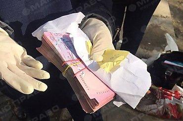 Свежие новости: Львовскую чиновницу налоговой поймали на взятке в 100 тысяч гривен