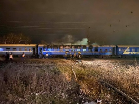 Свежие новости: У Маріуполі горів вагон пасажирського поїзда