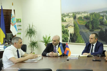 Свежие новости: Сенкевич встретился с Генконсулом Армении