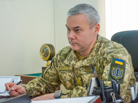 Свежие новости: На Донбассе находится более 2 тыс. кадровых российских военных - Наев