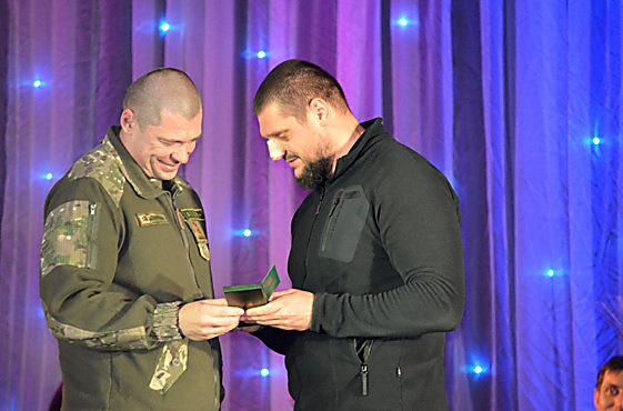 Свежие новости: Глава Николаевской ОГА наградил знаком отличия одиозного подполковника полиции