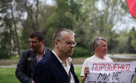 Свежие новости: Под Николаевской ОГА проходит митинг партии Саакашвили за отставку Порошенко