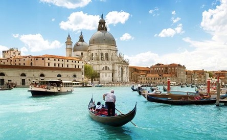 Свежие новости: В Венеции после наводнений проходит референдум об автономии