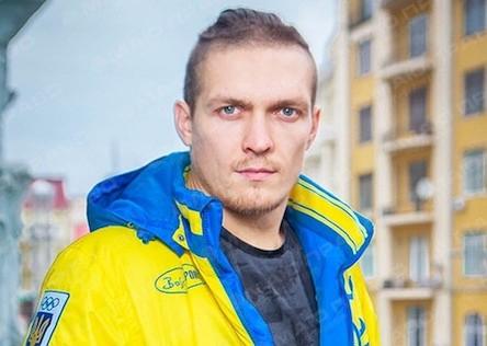 Свежие новости: Боксер Усик возмутил украинцев фотографиями с отдыха в Крыму