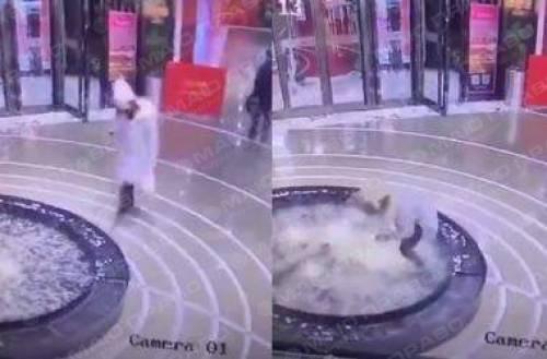 Свежие новости: Женщина увлеклась перепиской и оказалась в фонтане (Видео)