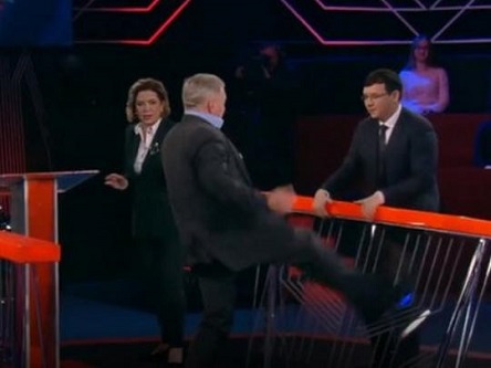 Свежие новости: ВИДЕО: Замминистра напал на нардепа Мураева в прямом эфире