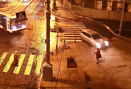Свежие новости: ВИДЕО: В Виннице пьяный водитель едва не сбил пешехода