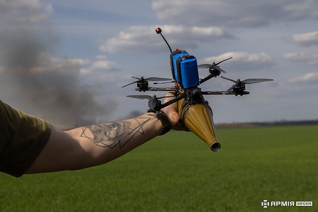 Свежие новости: Росіяни атакували три громади Миколаївського району FPV-дронами