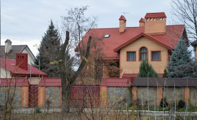 Фото новости: Незадекларированный особняк полковника полиции Гончарова Свежие новости: Незадекларированный особняк полковника полиции Гончарова