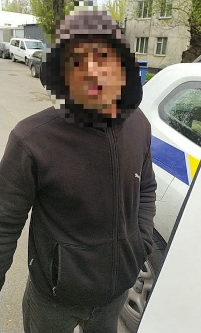 Фото новости: В Одессе патрульные задержали кладбищенских воров Свежие новости: В Одессе патрульные задержали кладбищенских воров