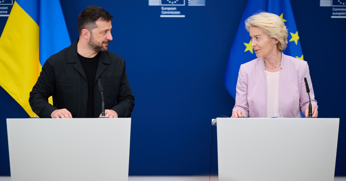 Фото новини: Зеленський анонсував ще 3 мільярди євро військової підтримки від ЄС Свіжі новини: Зеленський анонсував ще 3 мільярди євро військової підтримки від ЄС