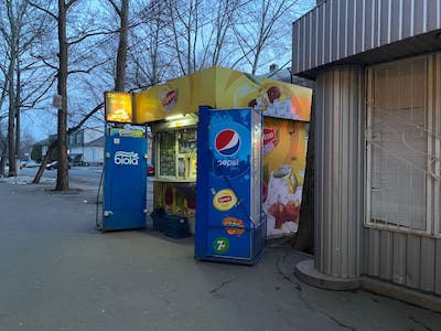 Фото новости: В Николаеве по улице демонтировали киоск Свежие новости: В Николаеве по улице демонтировали киоск