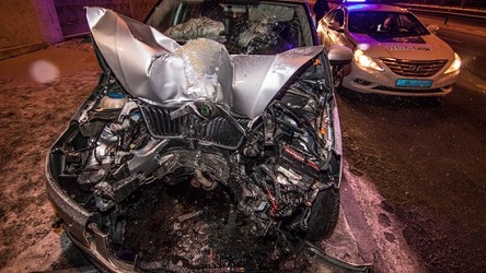 Свежие новости: ДТП в столице: водитель такси уснул за рулем