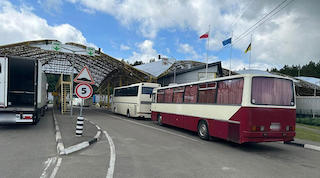 Свежие новости: «єЧерга» запрацювала для пасажирських автобусів на шести пунктах пропуску