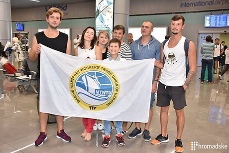 Свежие новости: В Украину вернулись 12 моряков, которых год назад задержали в Греции и подозревали в контрабанде оружия