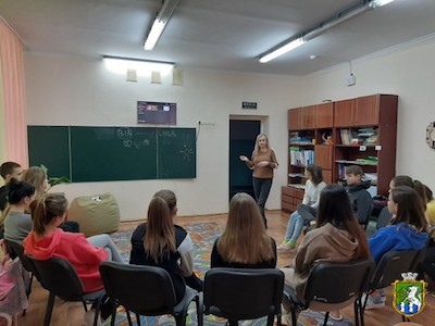 Свежие новости: Южноукраїнськ. Проведення заняття з підлітками в КЗ СПРД