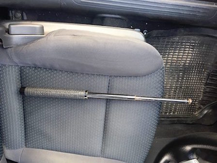 Свежие новости: Житель Николаева пытался провести в Крым телескопическую дубинку