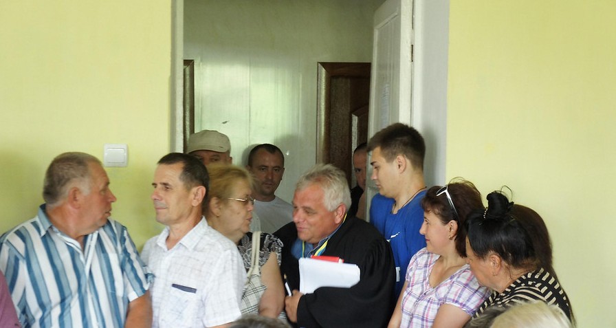 Фото новости: Суд по землям, которые хочет отобрать Корнацкий перерос в скандал. ВИДЕО Свежие новости: Суд по землям, которые хочет отобрать Корнацкий перерос в скандал. ВИДЕО