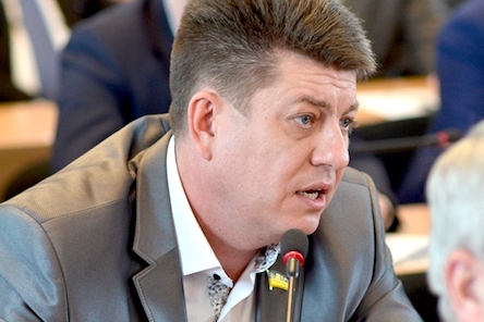 Свежие новости: Ты, жлоб, жлоб ты самый настоящий. Конченый жлоб, - николаевские депутаты устроили словесную перепалку на комиссии по ЖКХ