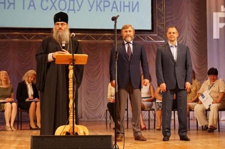 Свежие новости: Московський патріархат та Новинський агітують за 