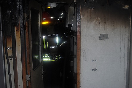 Свежие новости: Николаевские спасатели потушили пожар пассажирского вагона, который находился на ремонте в депо