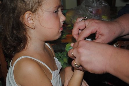 Свежие новости: ВИДЕО. В Николаеве спасатели помогли двоим малышам