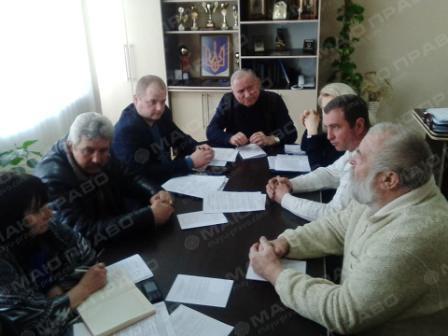 Фото новости: Депутаты Еланецкого райсовета заявили, что создание госпитальных округов без дорог невозможно Свежие новости: Депутаты Еланецкого райсовета заявили, что создание госпитальных округов без дорог невозможно