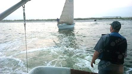 Свежие новости: Вблизи Кинбурнской косы пограничники помогли экипажу севшей на мель яхты