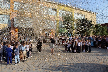 Свежие новости: Вознесенськ: З днем народження ЗОШ №8!