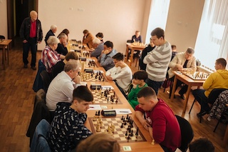 Фото новости: У Миколаєві стартував шаховий турнір в пам’ять про Миколу Шелеста Свежие новости: У Миколаєві стартував шаховий турнір в пам’ять про Миколу Шелеста