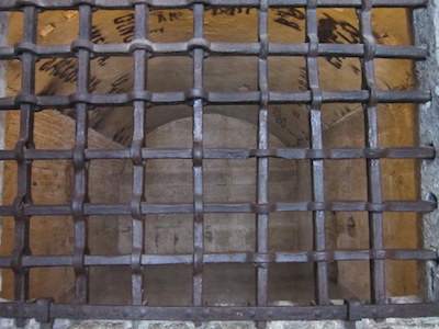 Свежие новости: В Италии разыскивают убийцу-рецидивиста, сбежавшего из тюрьмы во время отбывания пожизненного заключения