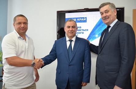 Фото новости: Партия «Наш край» выступила против назначения «варяга» Стадника губернатором Николаевщины Свежие новости: Партия «Наш край» выступила против назначения «варяга» Стадника губернатором Николаевщины