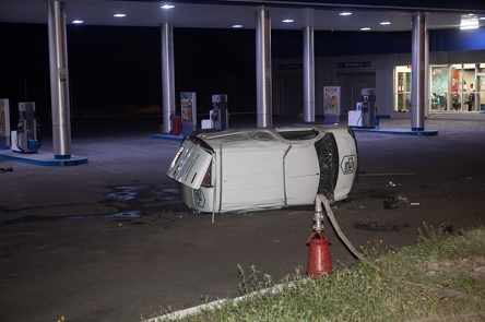 Свежие новости: В Днепре автомобиль упал с моста на заправку