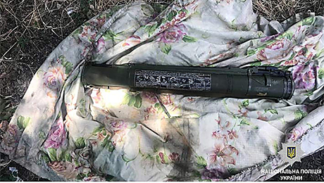 Свежие новости: В Днепре задержали мужчину с гранатометом – он курил на остановке и привлек к себе внимание полиции