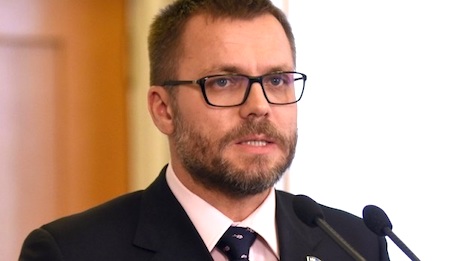 Свежие новости: «75% грузовиков просто не заезжают на весовые. Фейковый весовой контроль», - Вадатурский