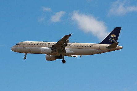 Фото новости: Саудовская авиакомпания ввела дресс-код для пассажиров Свежие новости: Саудовская авиакомпания ввела дресс-код для пассажиров