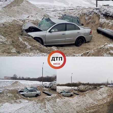 Свежие новости: В столице авто угодило в котлован