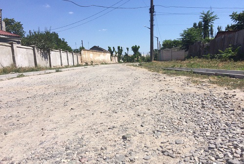 Свежие новости: Спустя 8 месяцев после обещания Зеленскому мэр Очакова так и не сделал дорогу на спуске в военный порт