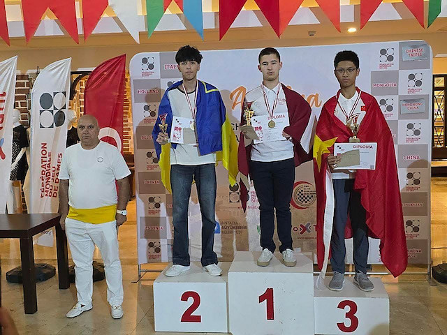 Свежие новости: Миколаївець Матвєй Колєсніков виборов “срібло” чемпіонату світу з шашок-100