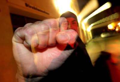 Фото новости: В Одессе водитель, который утром сбил детей, был пьяным и без прав Свежие новости: В Одессе водитель, который утром сбил детей, был пьяным и без прав