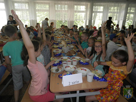 Свежие новости: «Калинонька» гостинно відчинила двері для учнів молодших класів