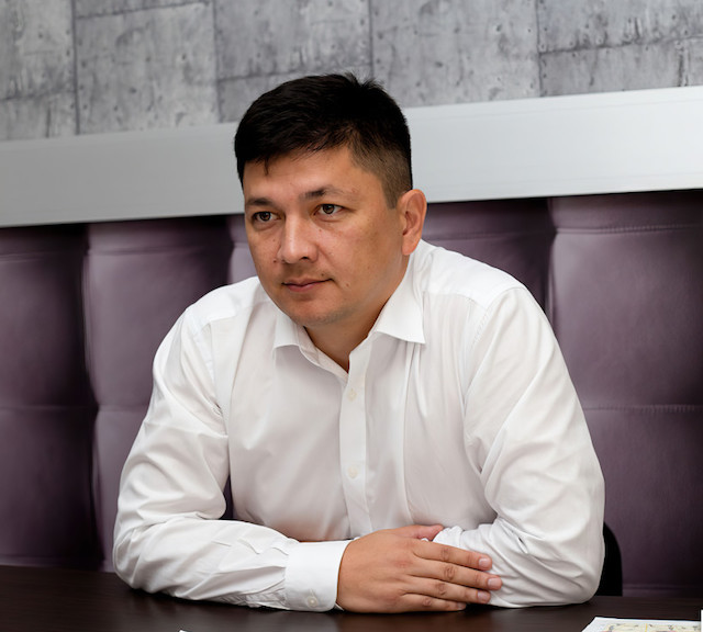 Свежие новости: Ким выступил за завершение децентрализации и ликвидацию ОГА: «Но есть проблема»