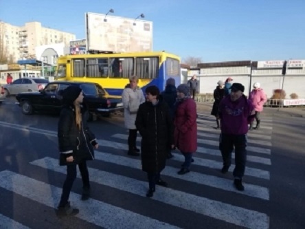 Свежие новости: В Николаеве жители общежития перекрыли проспект — в их доме уже 3 дня нет света