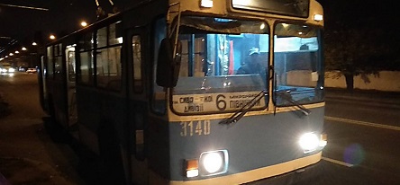 Свежие новости: В Николаеве во время движения загорелся троллейбус