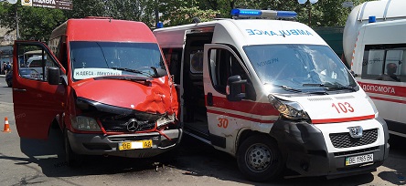 Свежие новости: Ужасное ДТП В Николаеве: столкнулись «маршрутка» и «скорая»