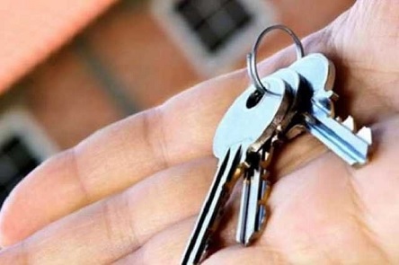 Свежие новости: В квартирах, которые торжественно вручили медикам в Николаеве, нет отопления и электричества, - депутат